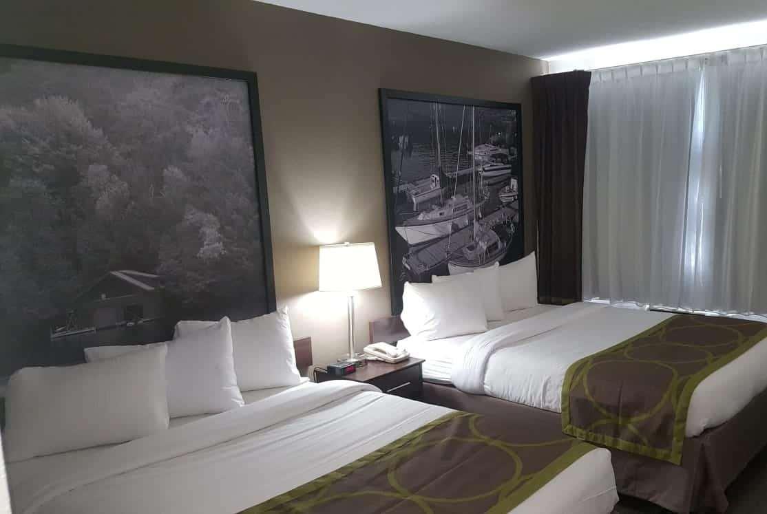 Super 8 By Wyndham Sarnia On Hotel Exterior photo